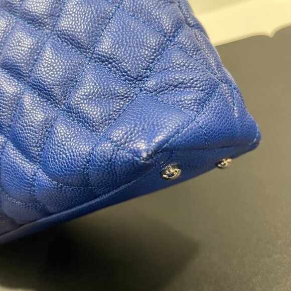 Chanel Caviar Quilted Easy Zip Tote Cobalt (JB1068) - Picture 5 of 11